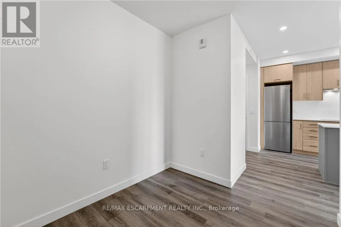 304 - 461 GREEN ROAD
