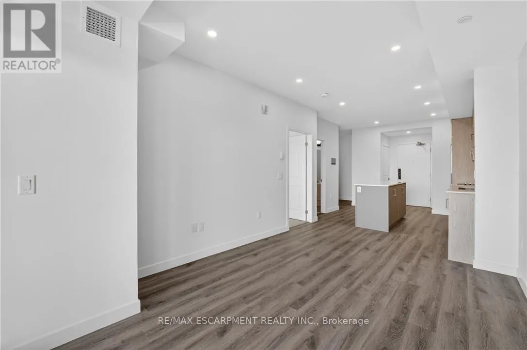 304 - 461 GREEN ROAD