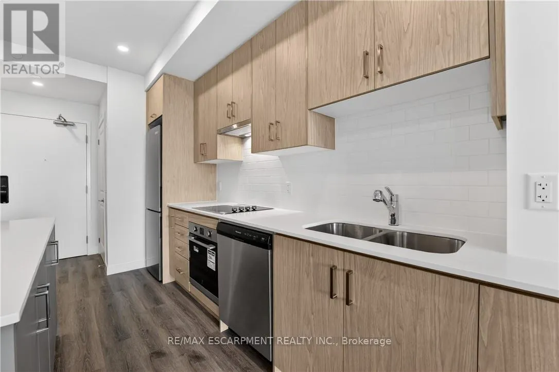 304 - 461 GREEN ROAD