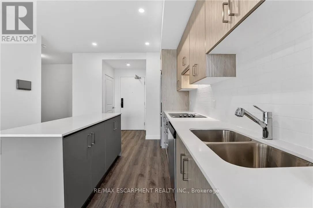304 - 461 GREEN ROAD
