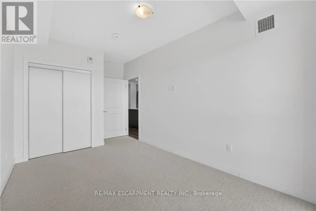 304 - 461 GREEN ROAD