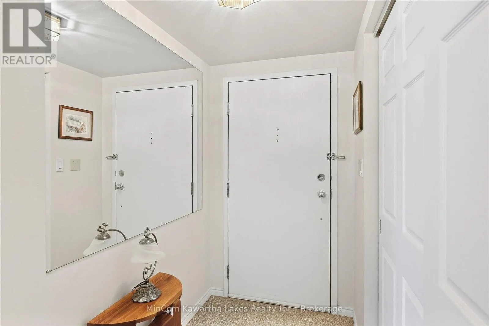 207 - 40 AUBURN STREET #207