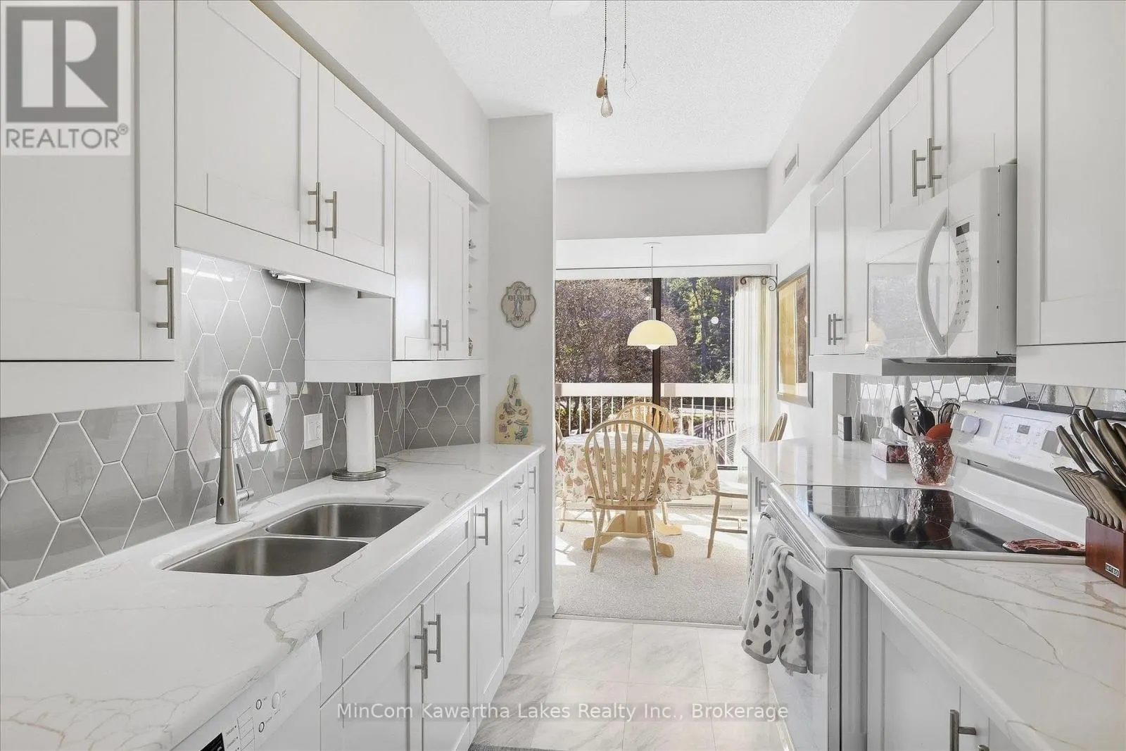207 - 40 AUBURN STREET #207