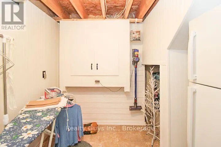 1235 HAGGIS DRIVE