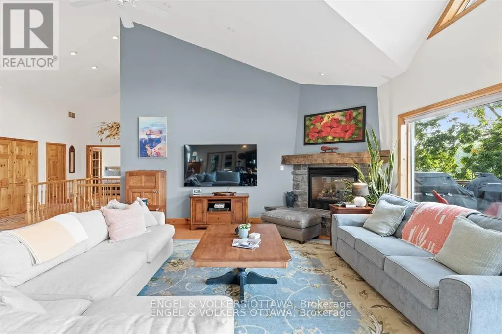 70 BELMONTE LANE