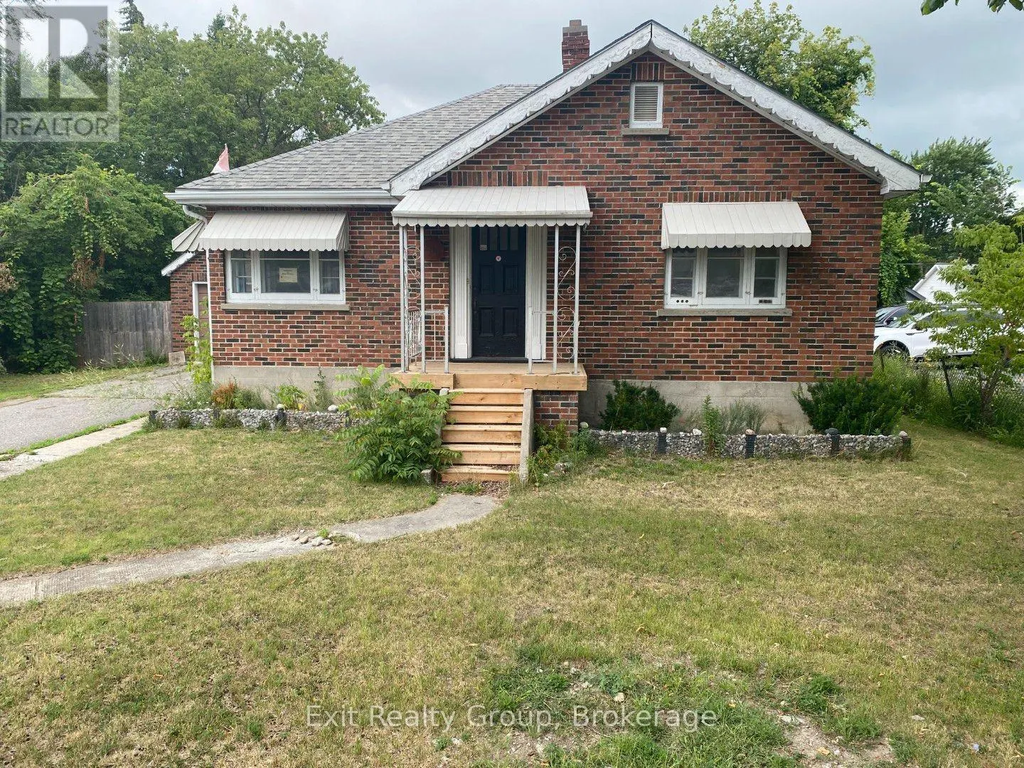 236 NORTH FRONT STREET