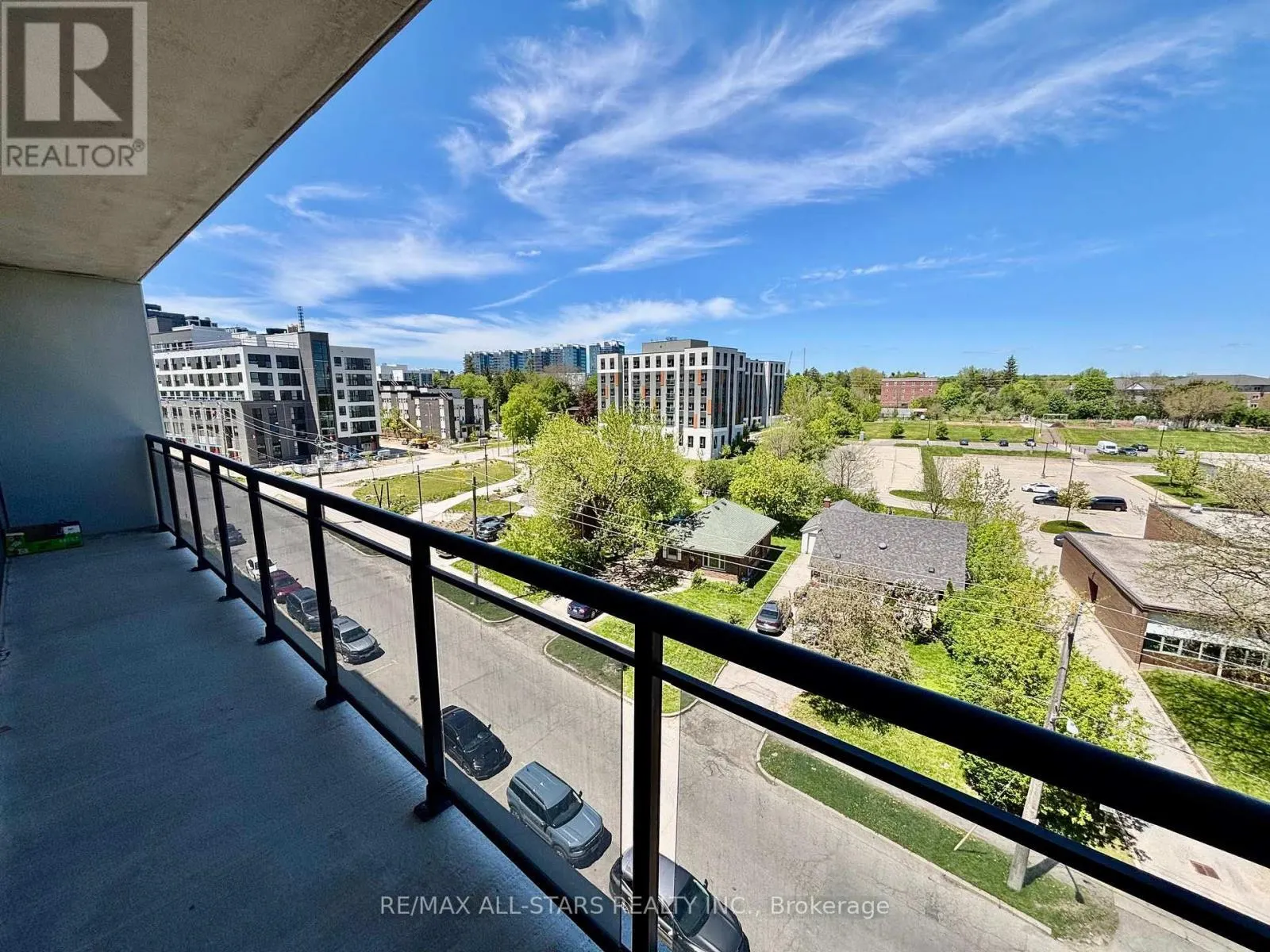 507 - 275 LARCH STREET