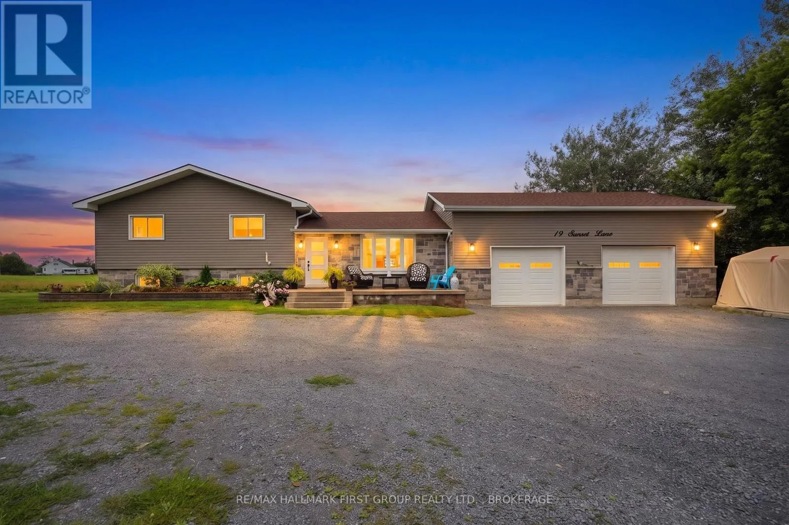 19 SUNSET LANE