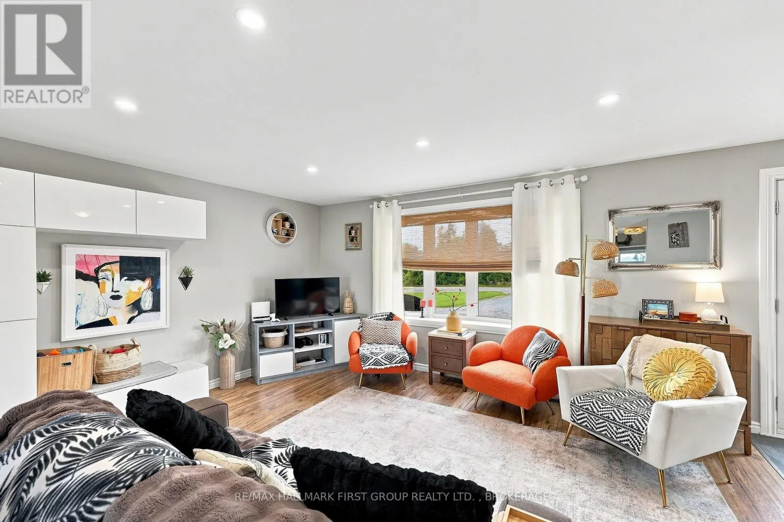 19 SUNSET LANE