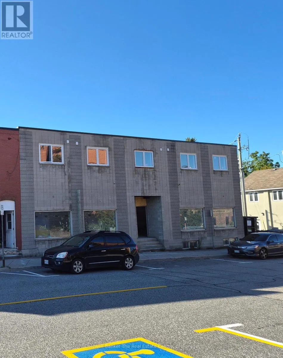 325 MUSKOKA ROAD S