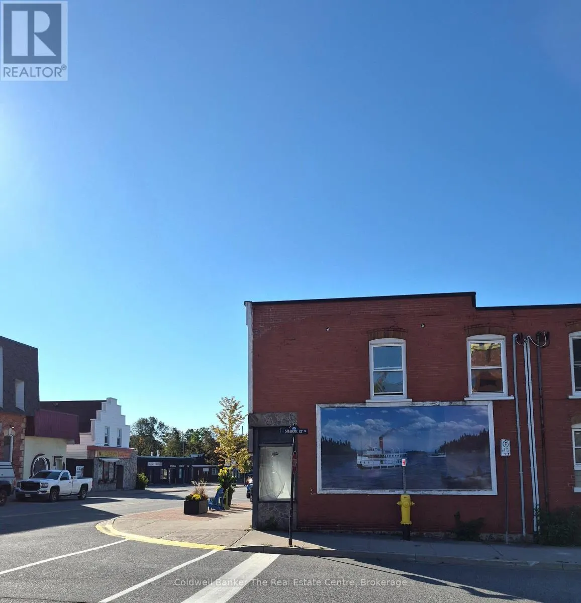 325 MUSKOKA ROAD S