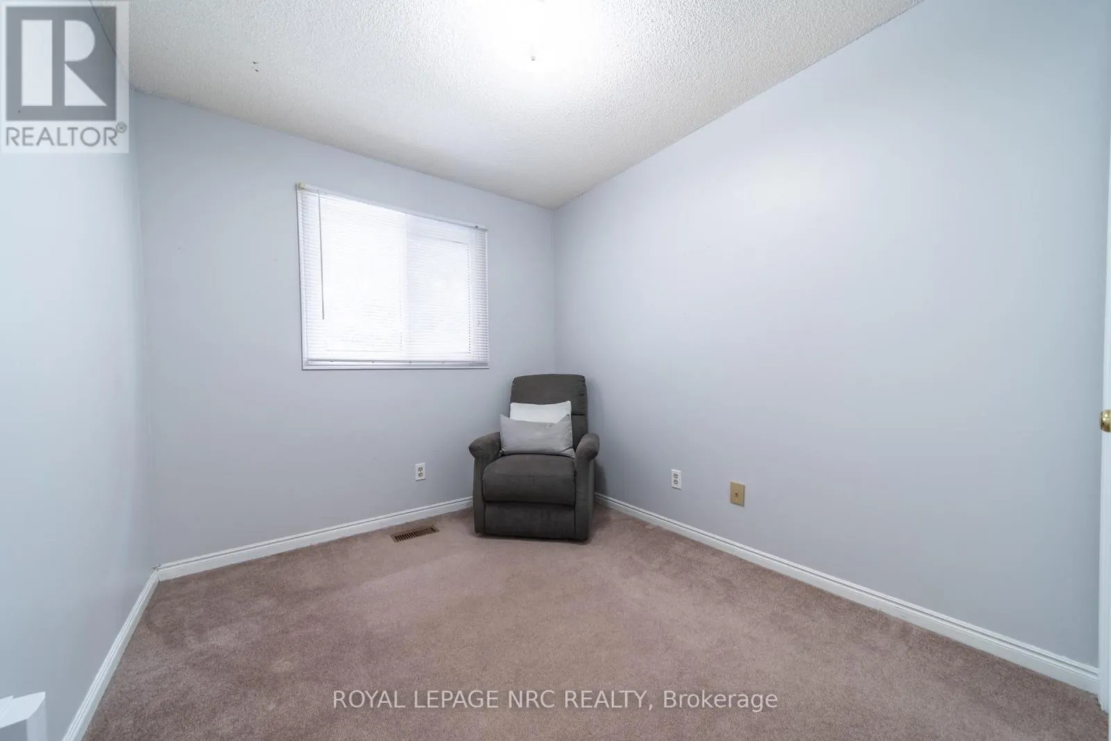 6073 WILDROSE CRESCENT