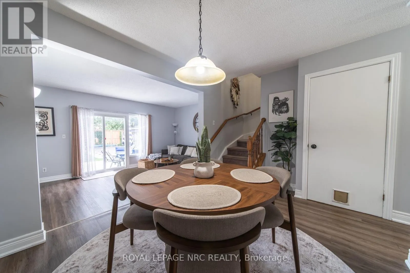 6073 WILDROSE CRESCENT