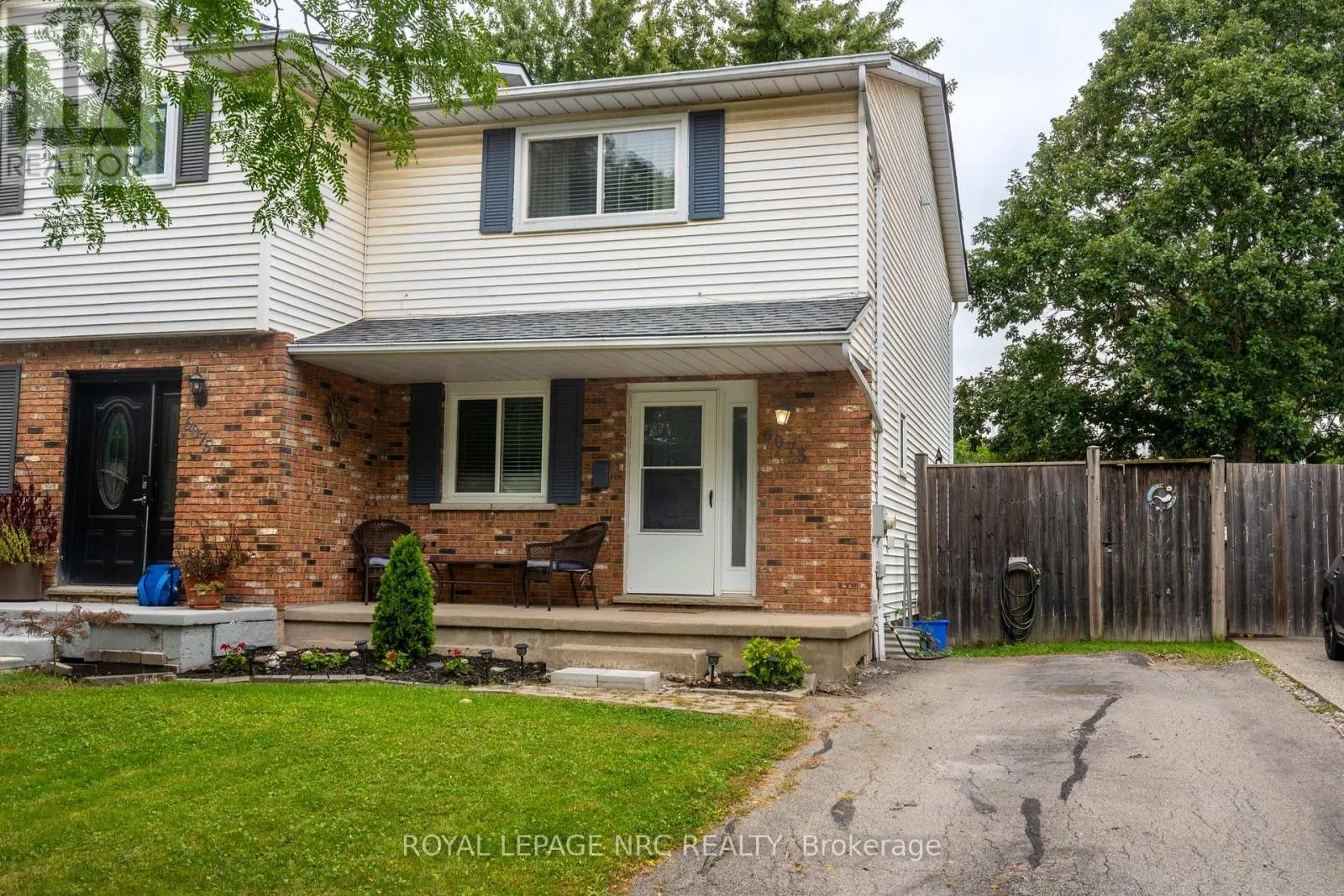 6073 WILDROSE CRESCENT