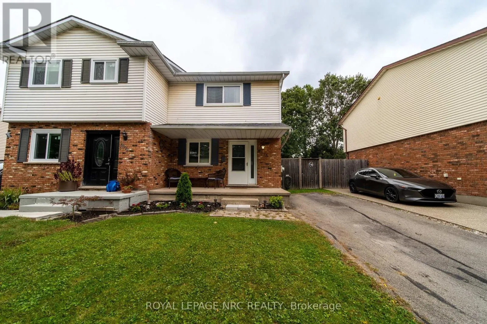 6073 WILDROSE CRESCENT