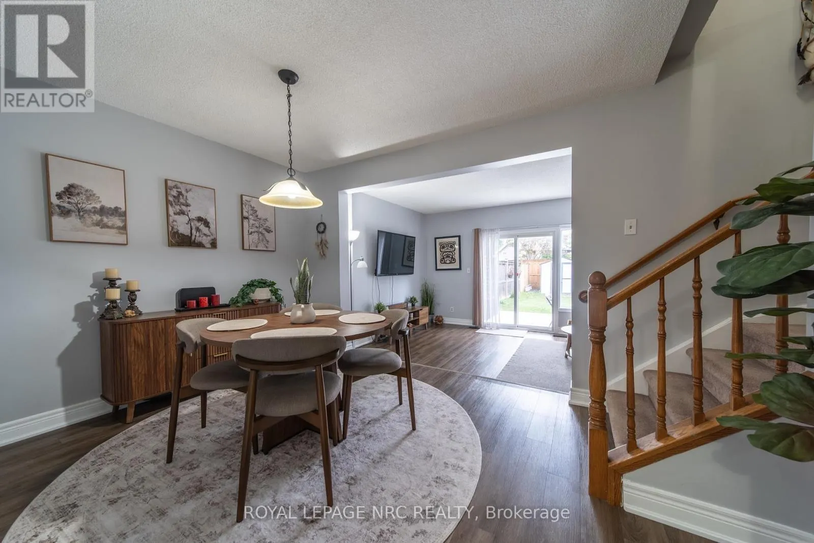 6073 WILDROSE CRESCENT