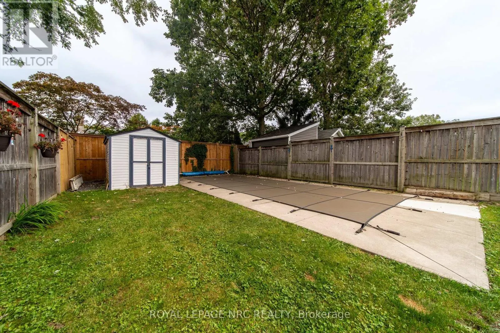 6073 WILDROSE CRESCENT
