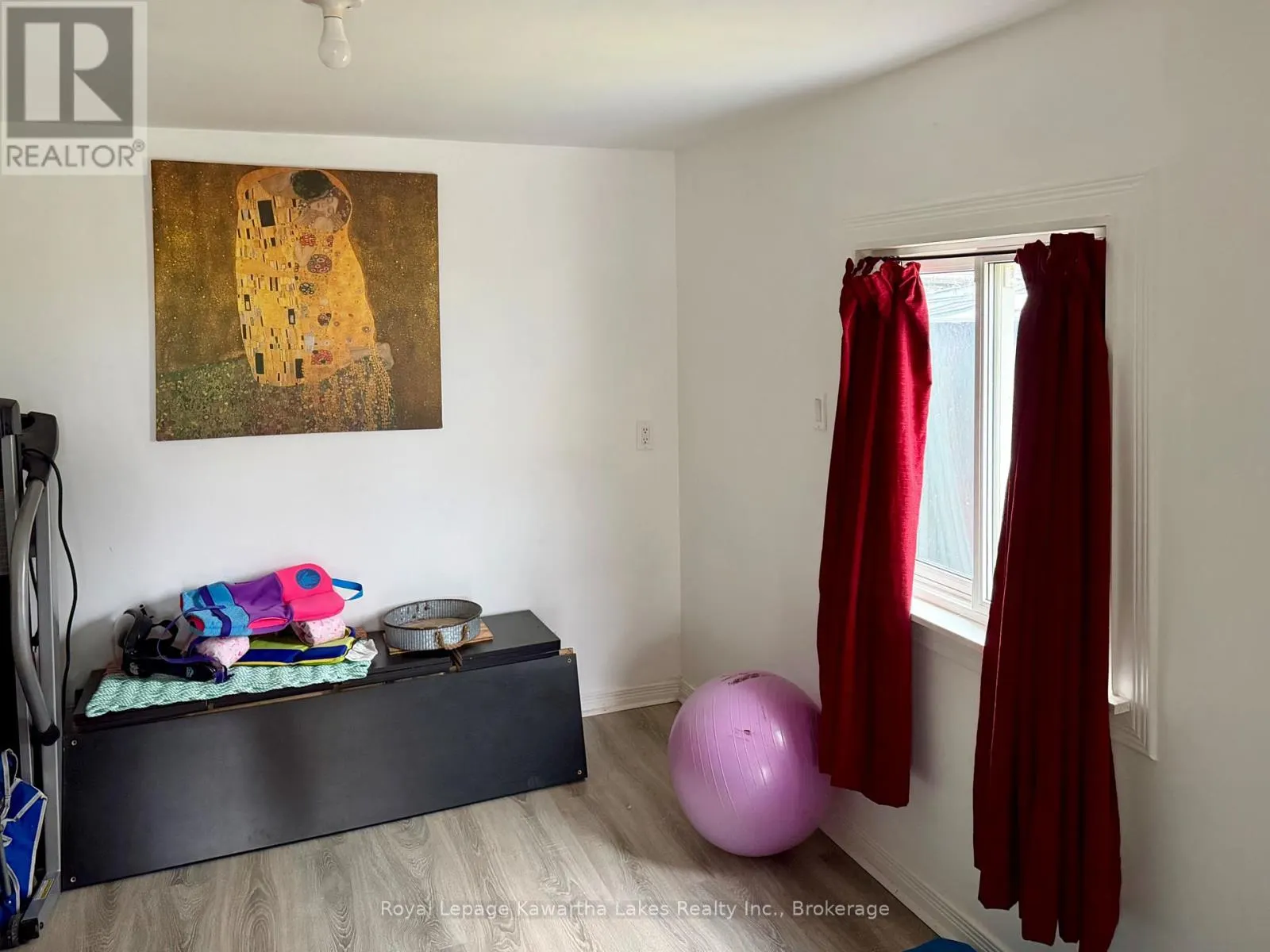 114 COLBORNE STREET W