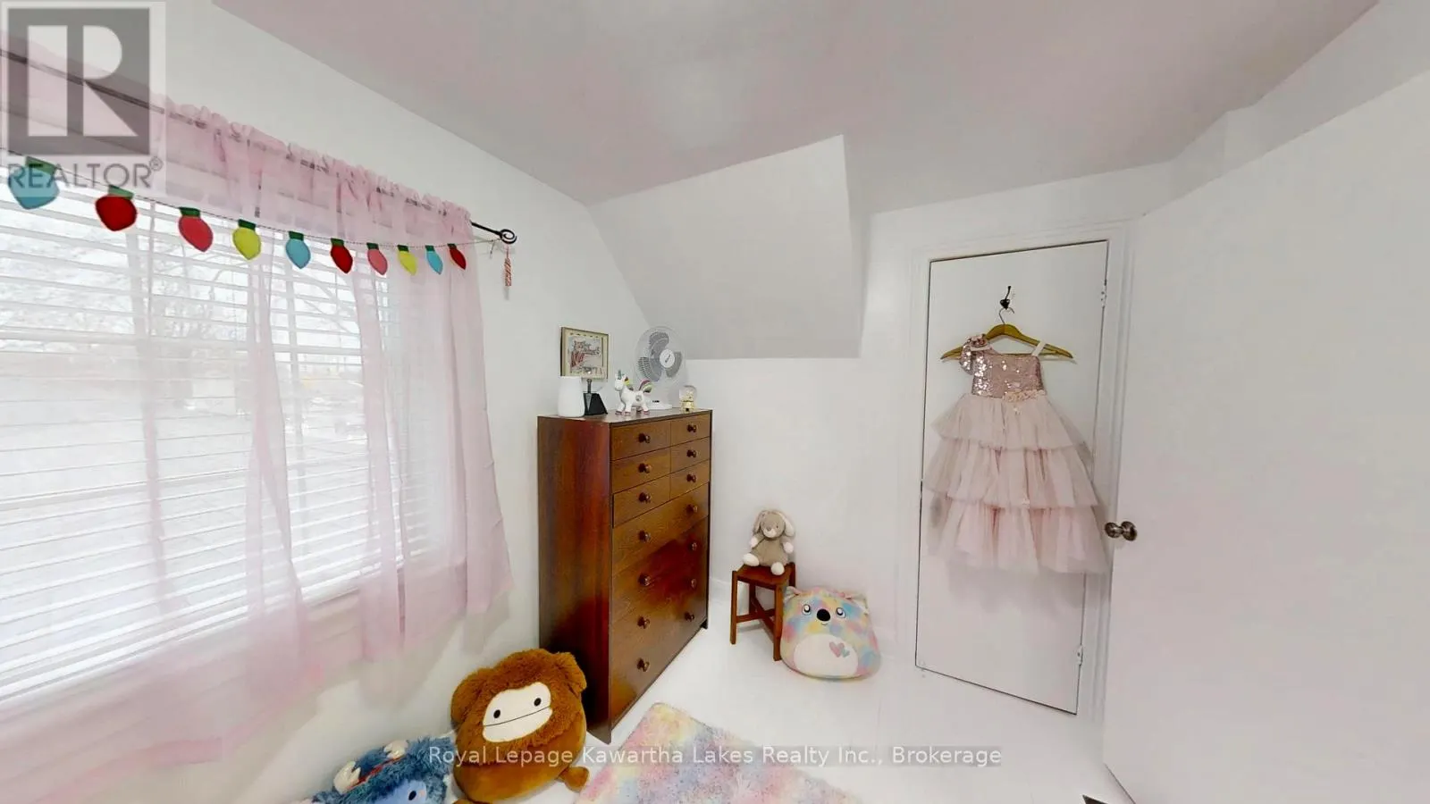 114 COLBORNE STREET W