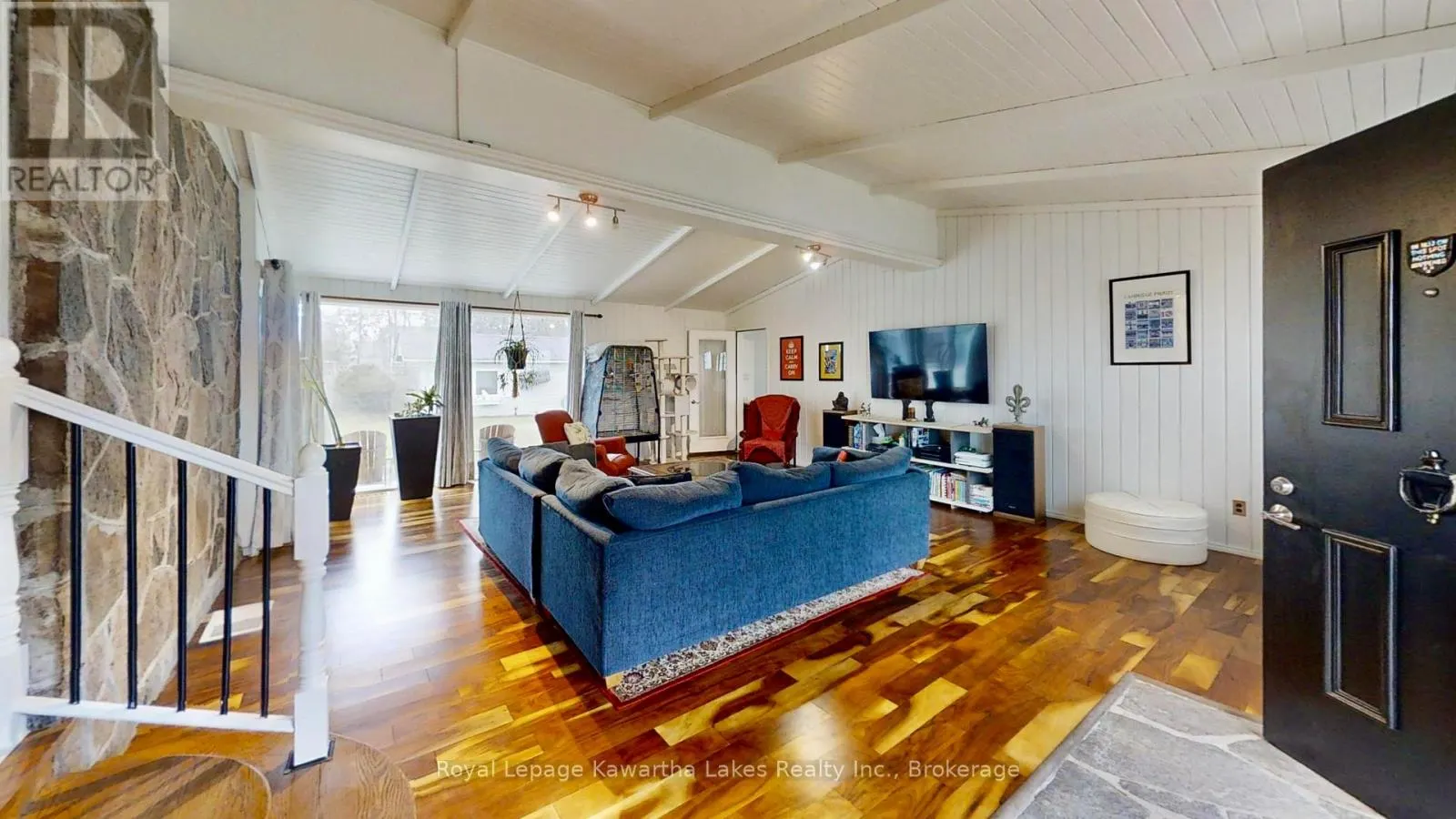 114 COLBORNE STREET W