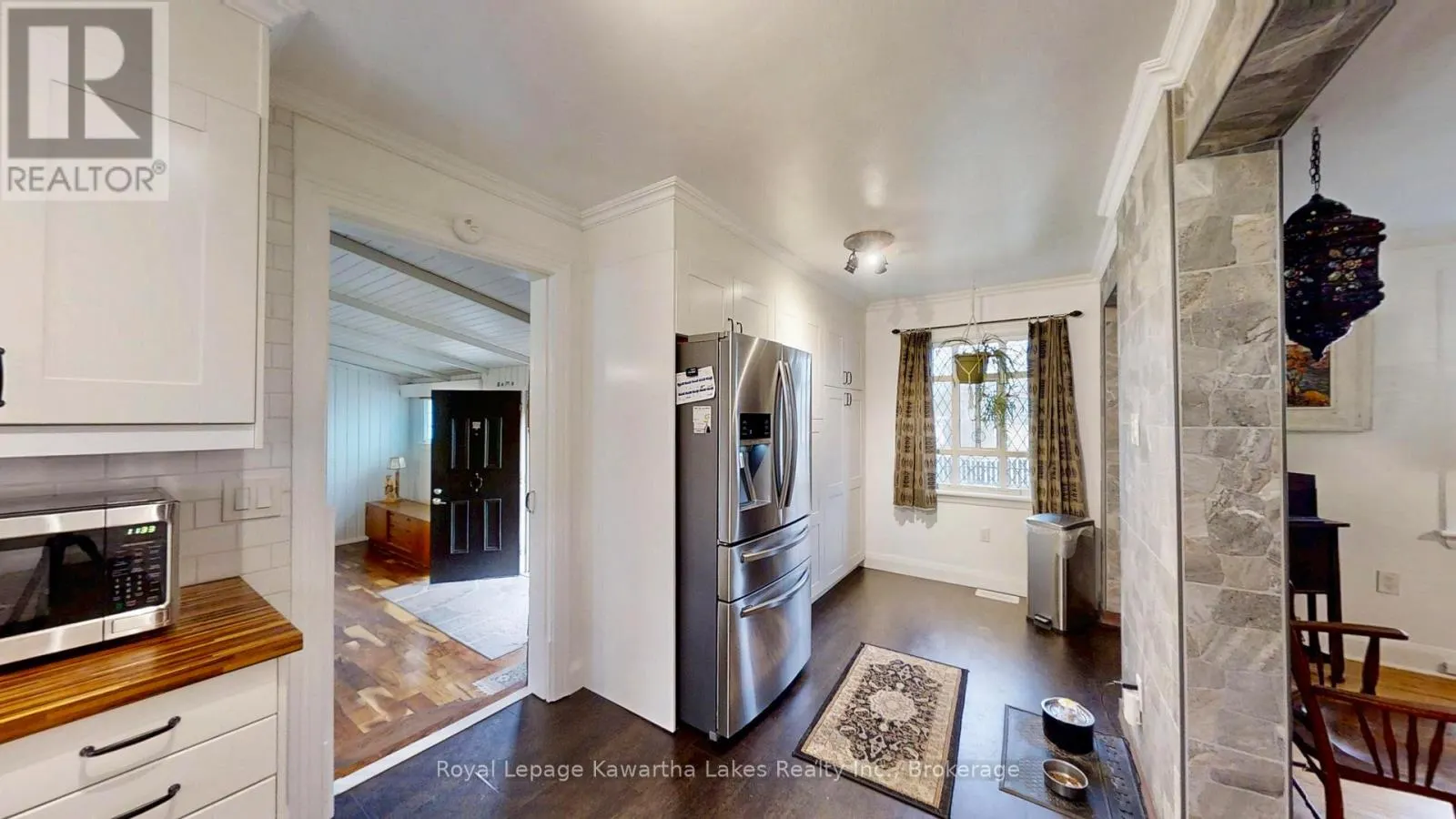 114 COLBORNE STREET W