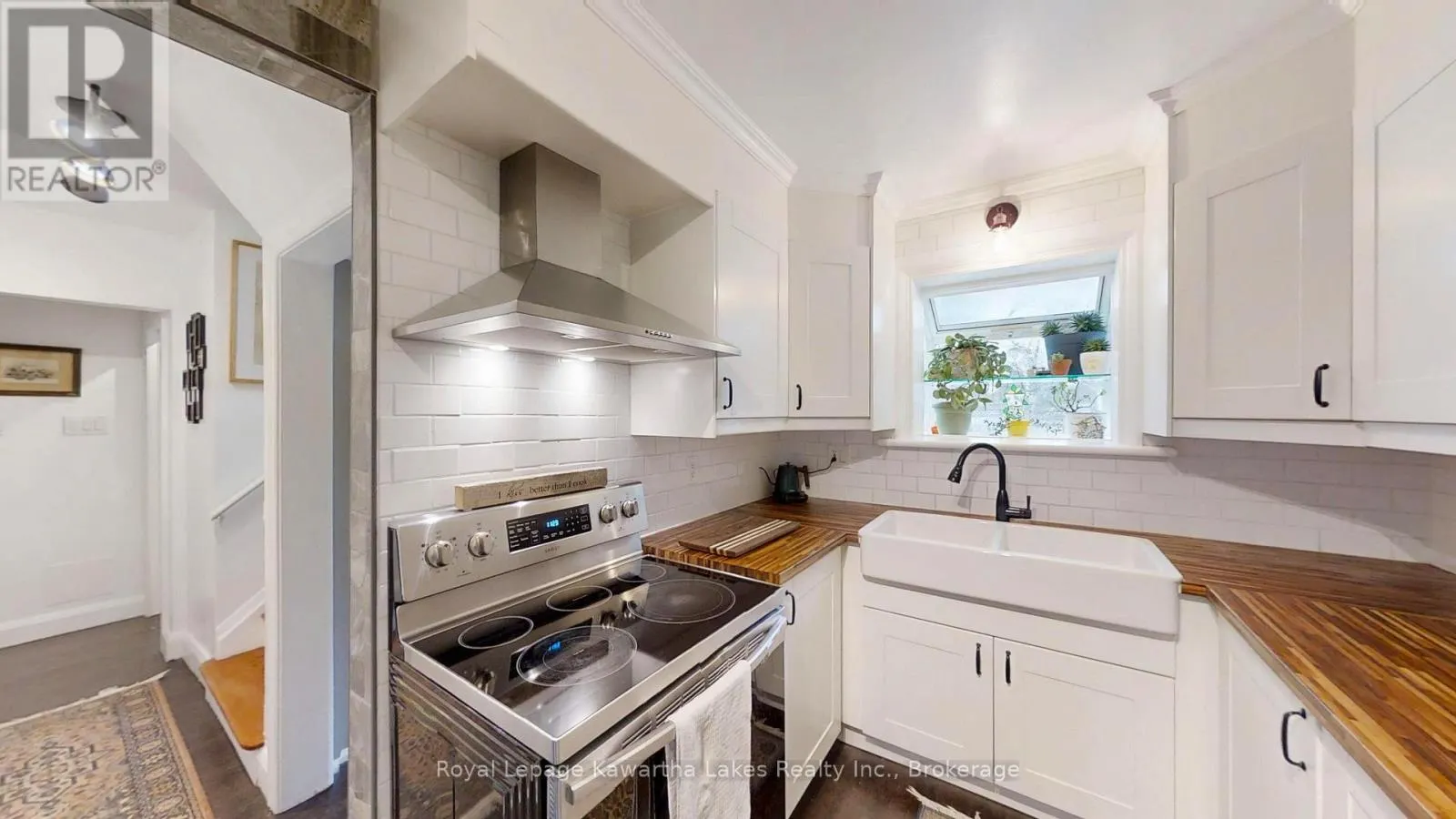 114 COLBORNE STREET W