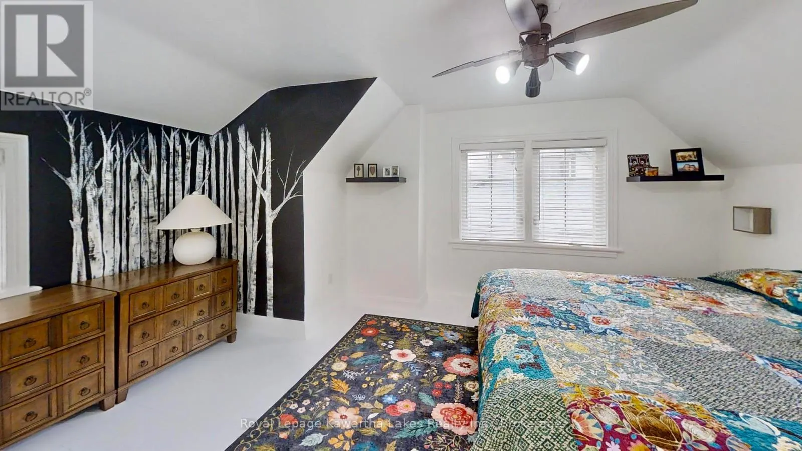 114 COLBORNE STREET W