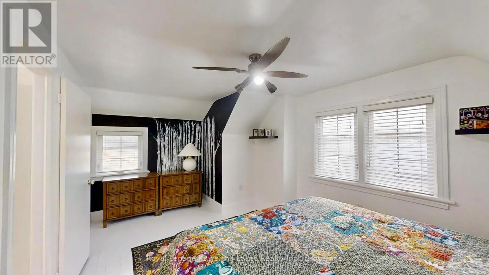 114 COLBORNE STREET W