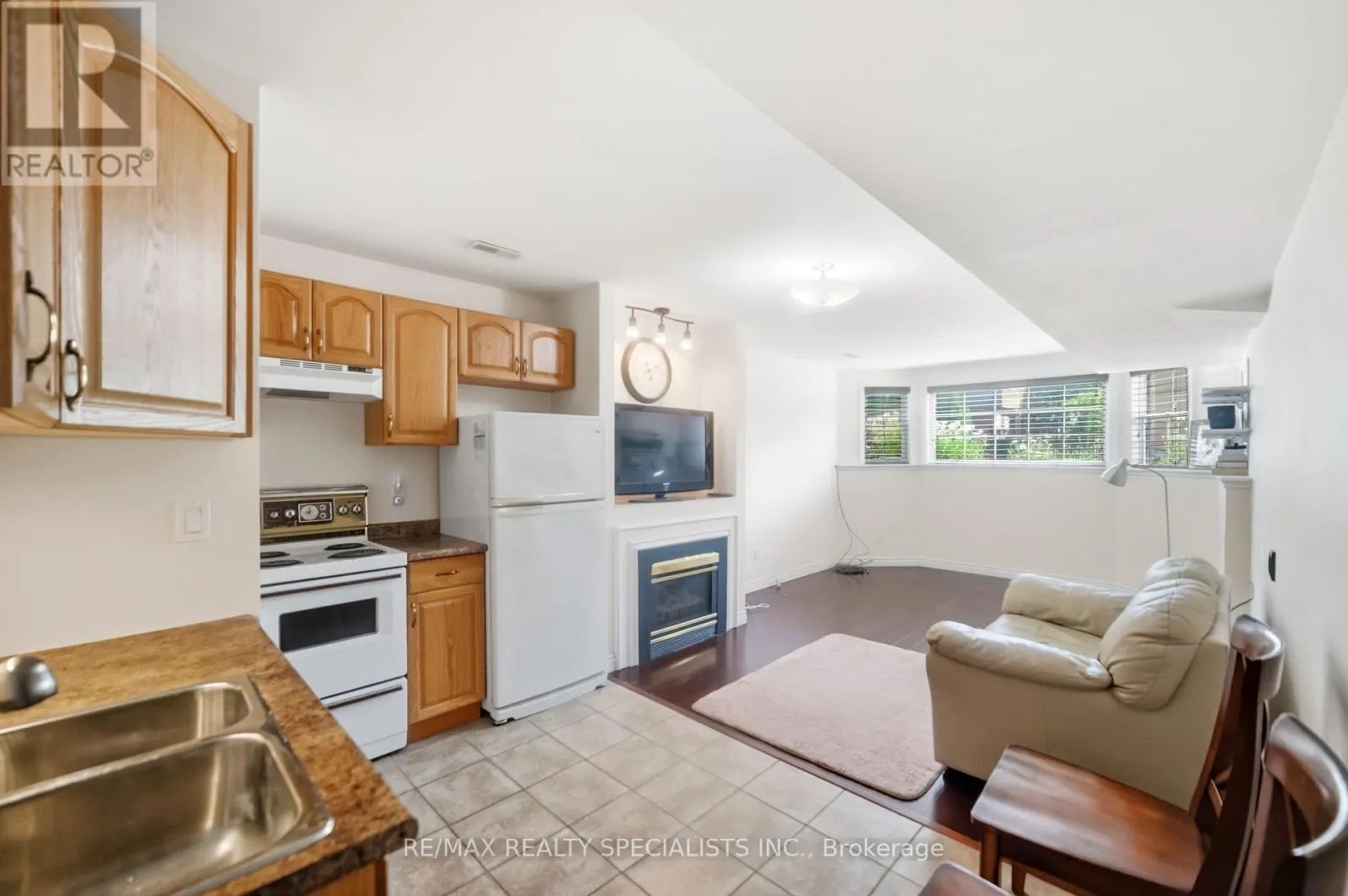 14 ELSON DRIVE