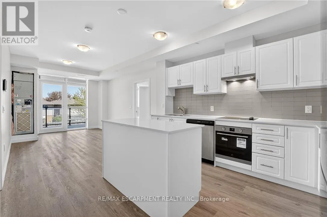 211 - 461 GREEN ROAD