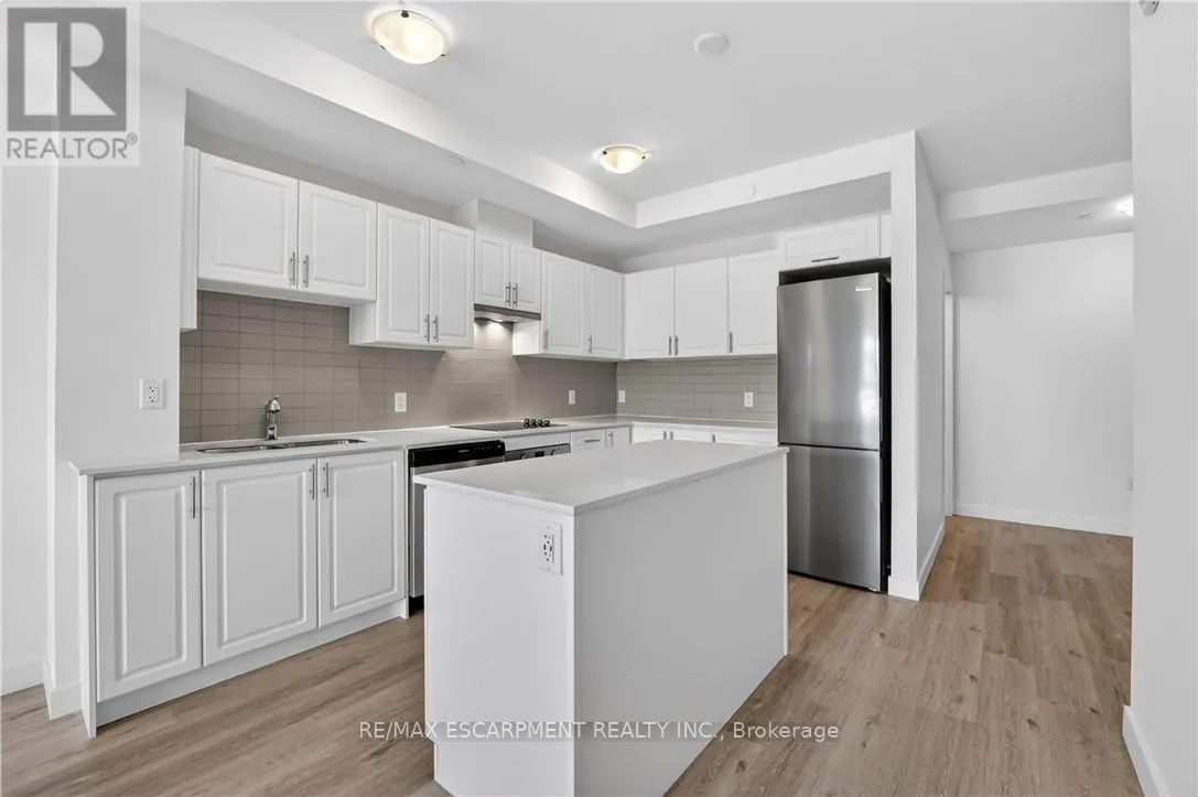 211 - 461 GREEN ROAD