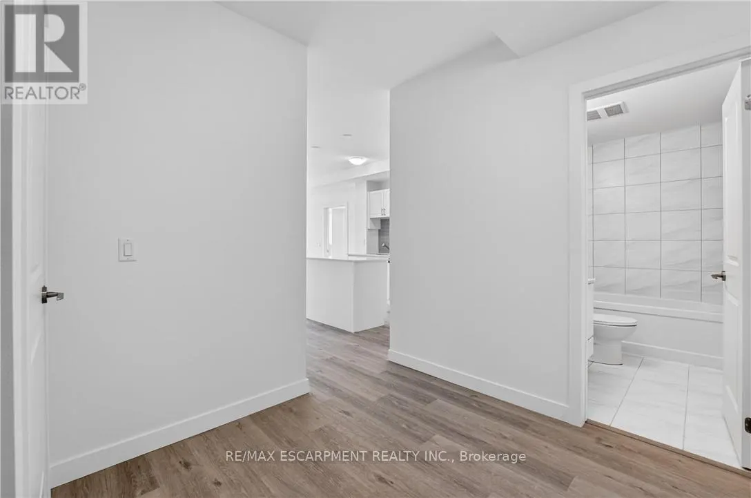 211 - 461 GREEN ROAD