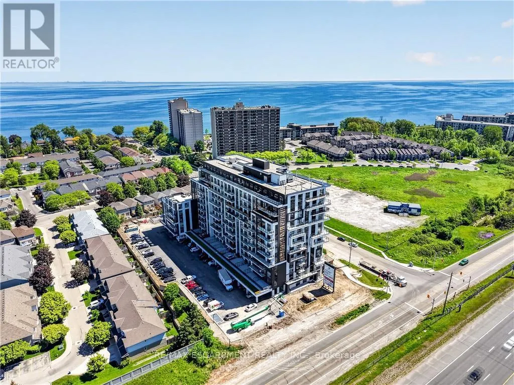 211 - 461 GREEN ROAD