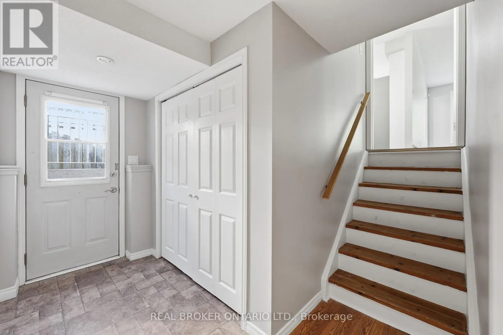 42 TERRACE AVENUE