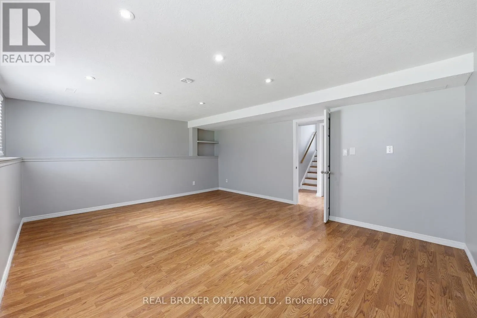 42 TERRACE AVENUE