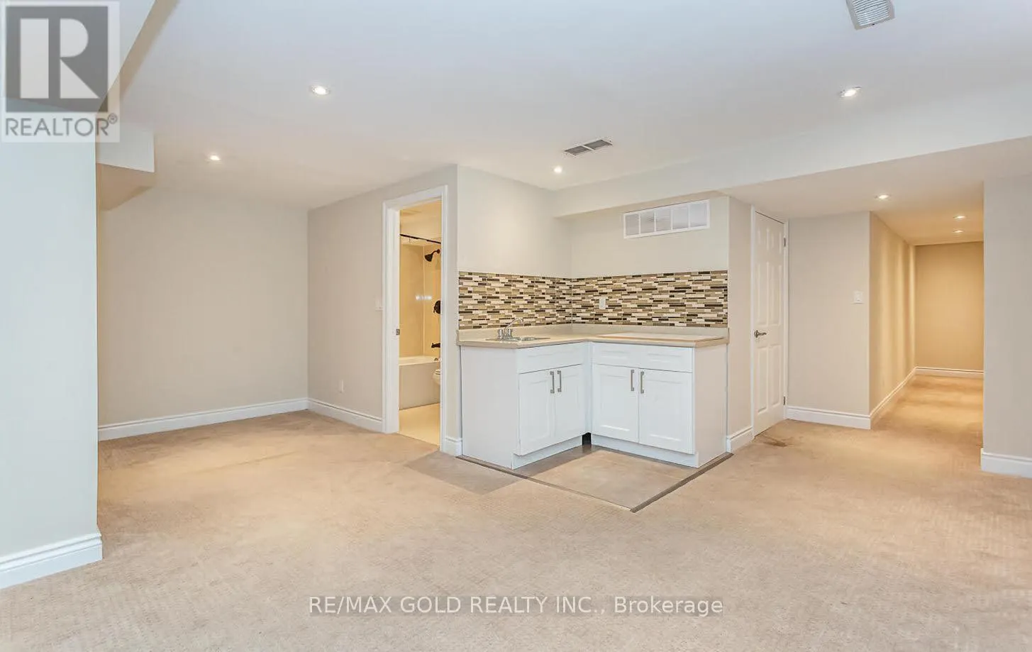 199 SUMMIT RIDGE DRIVE