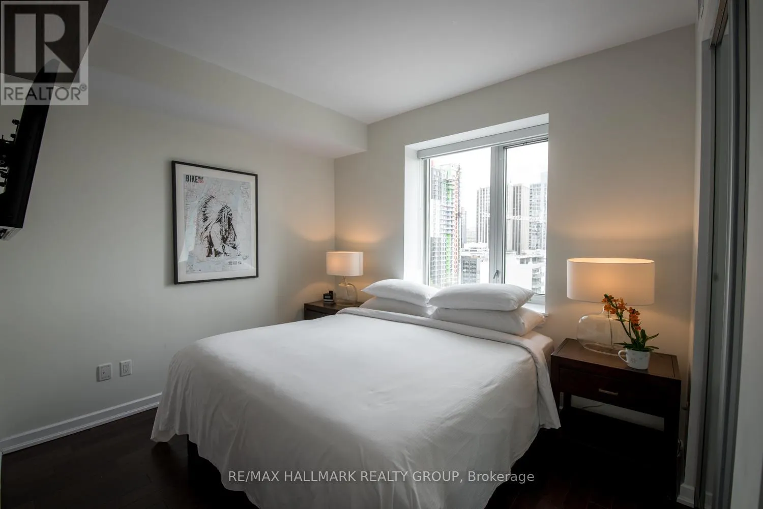 1203 - 300 LISGAR STREET