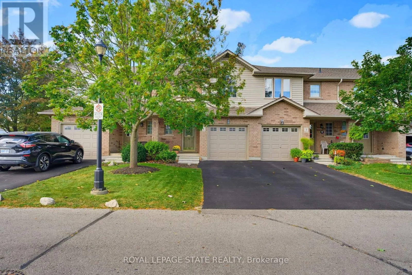 2 - 40 BRAEMAR AVENUE
