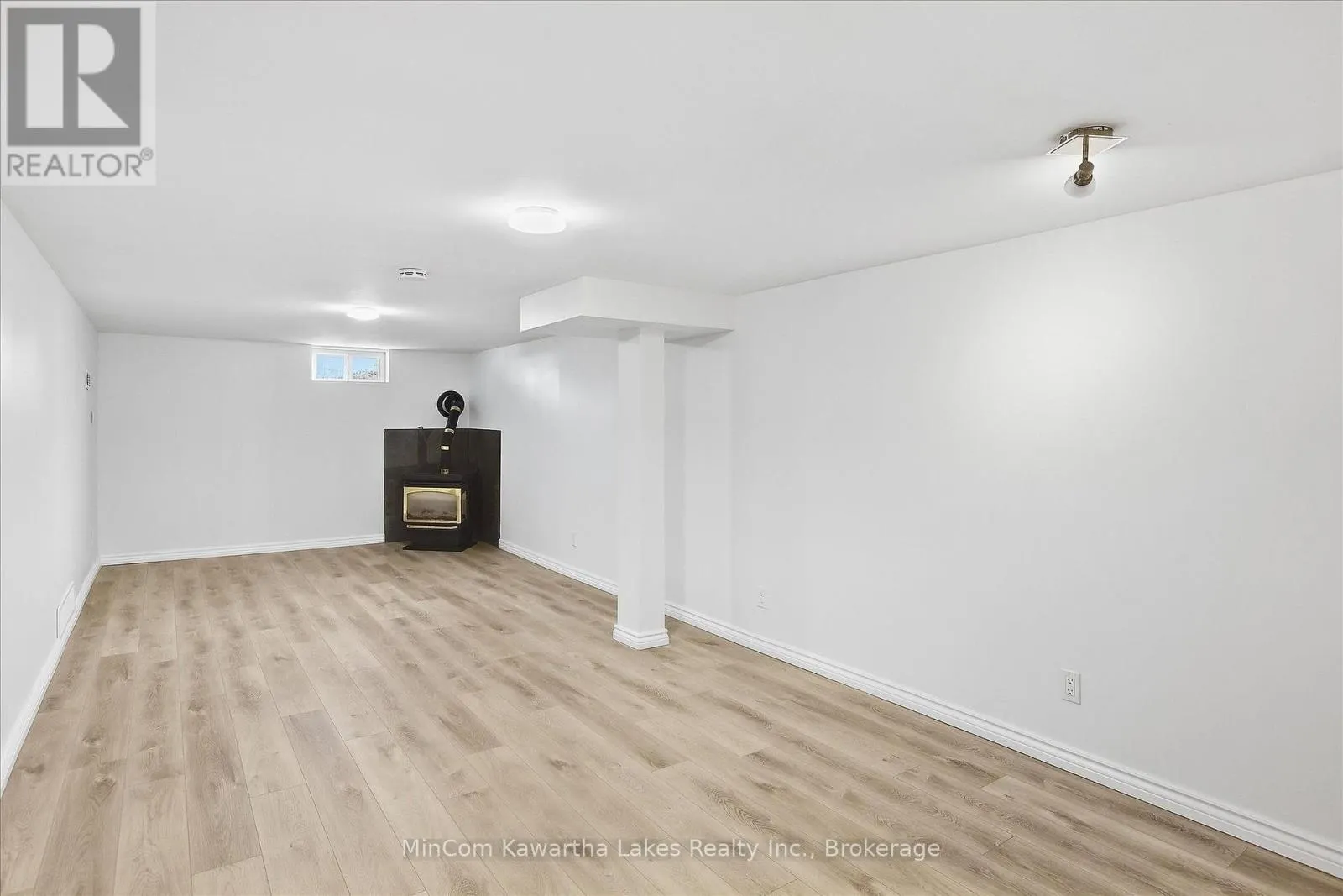 398 APPLEGROVE AVENUE