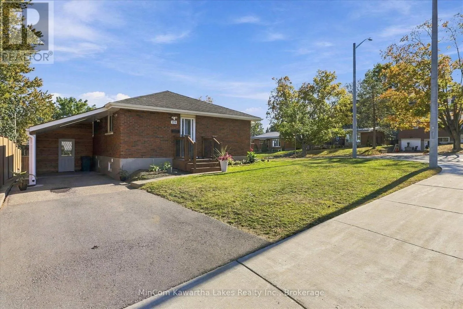 398 APPLEGROVE AVENUE