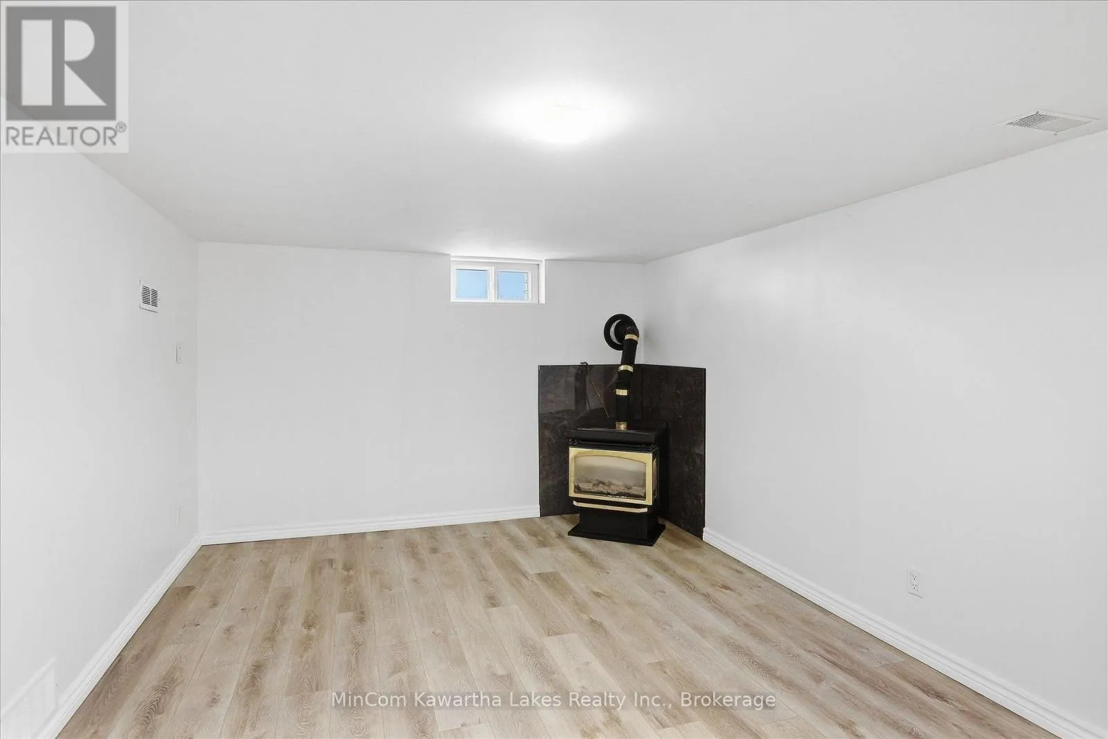 398 APPLEGROVE AVENUE
