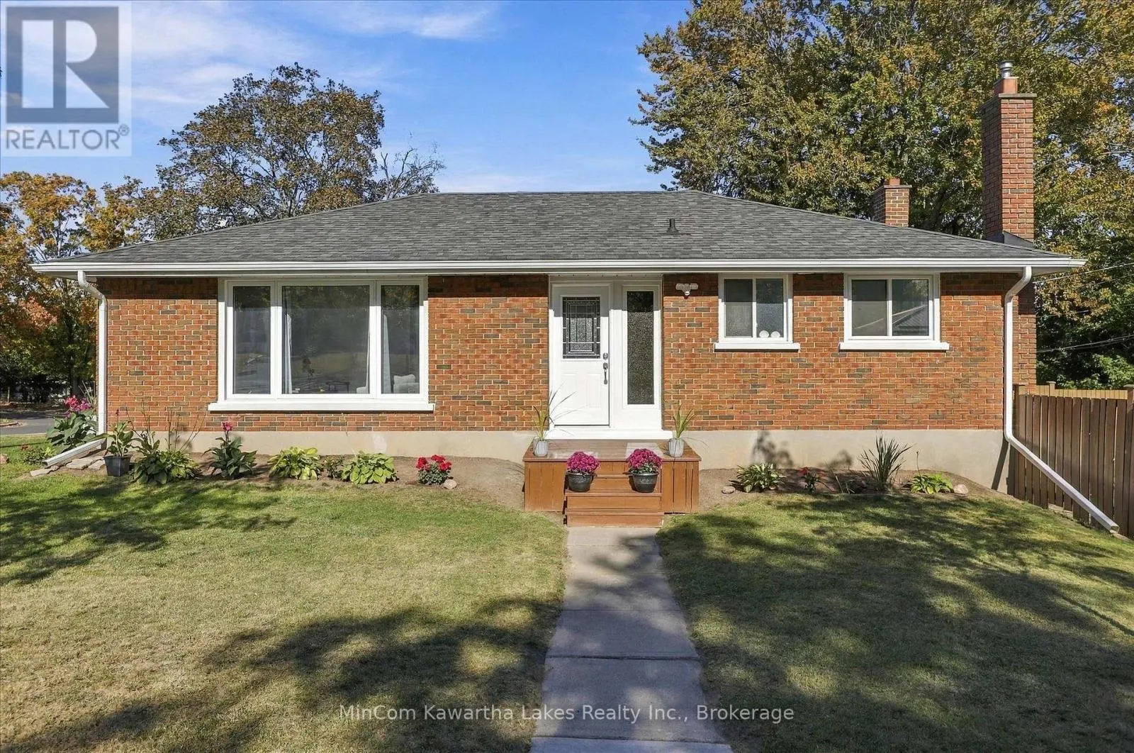 398 APPLEGROVE AVENUE