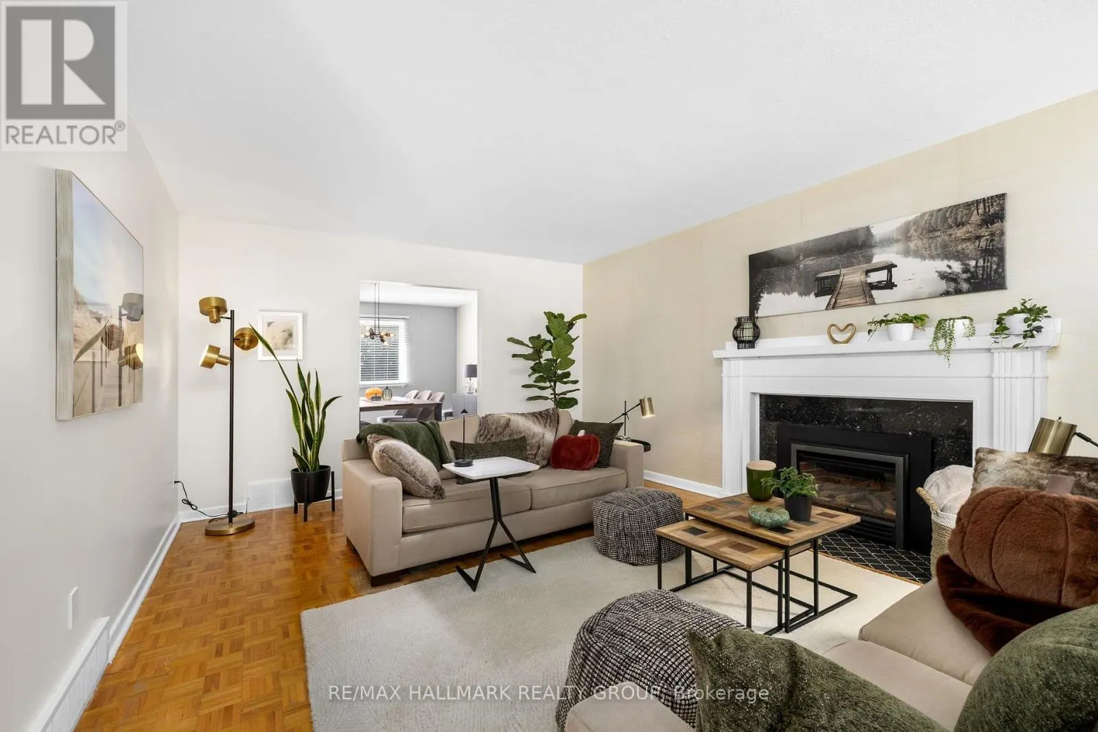 932 DRESDEN CRESCENT