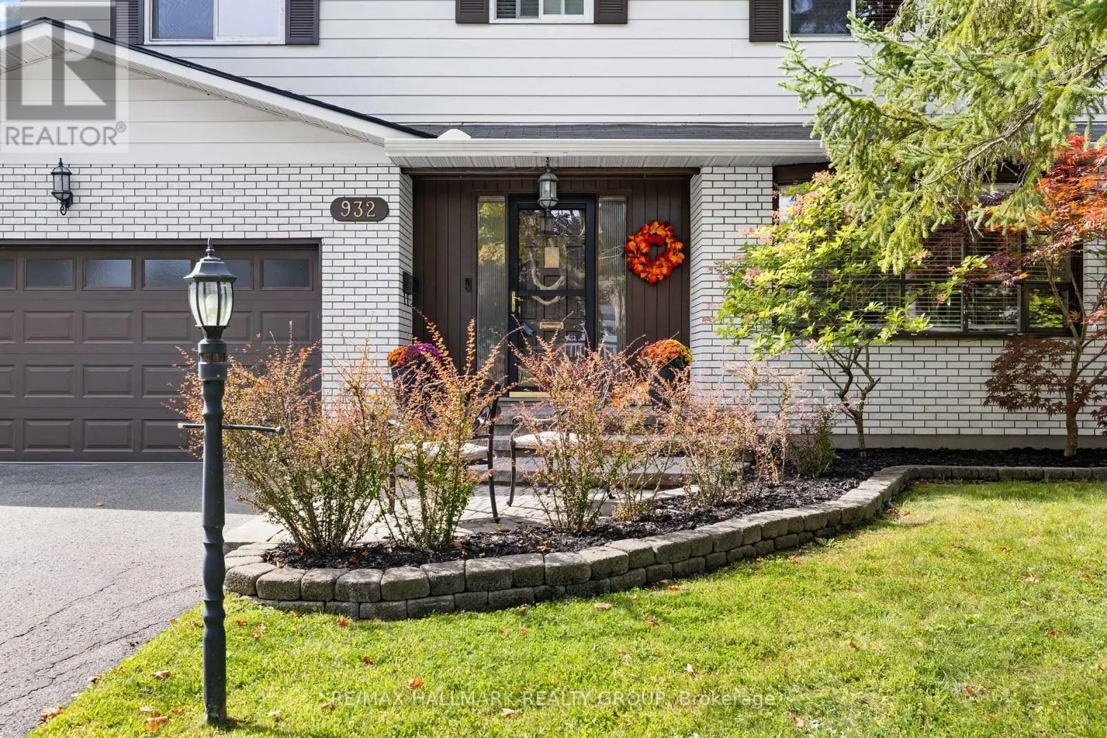932 DRESDEN CRESCENT