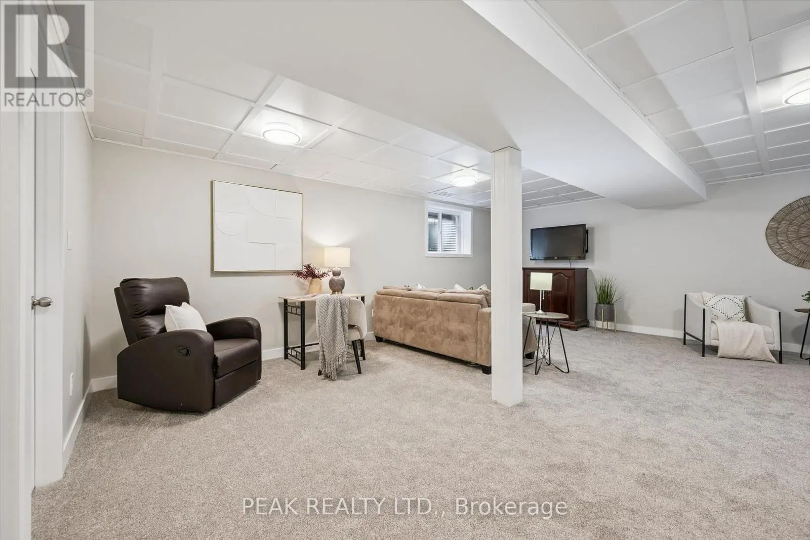 335 FINORO CRESCENT