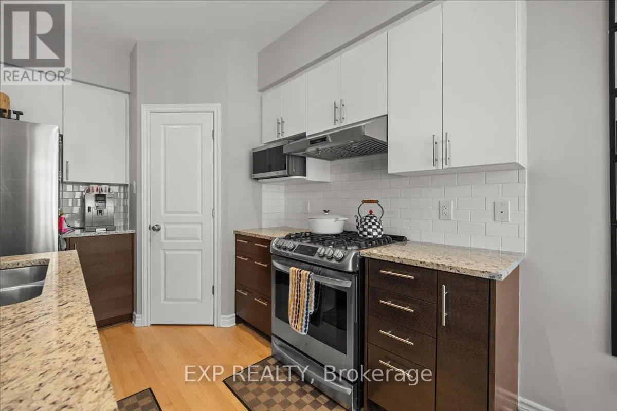 255 SHINLEAF CRESCENT