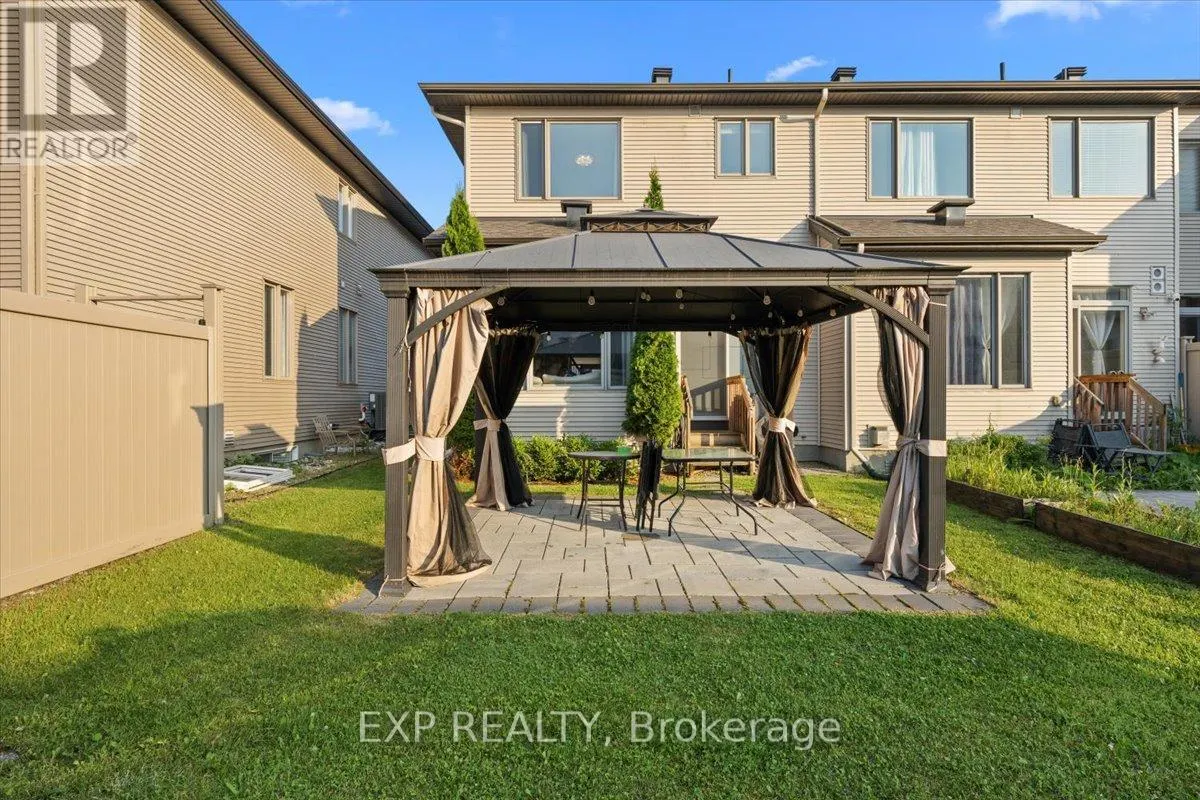 255 SHINLEAF CRESCENT