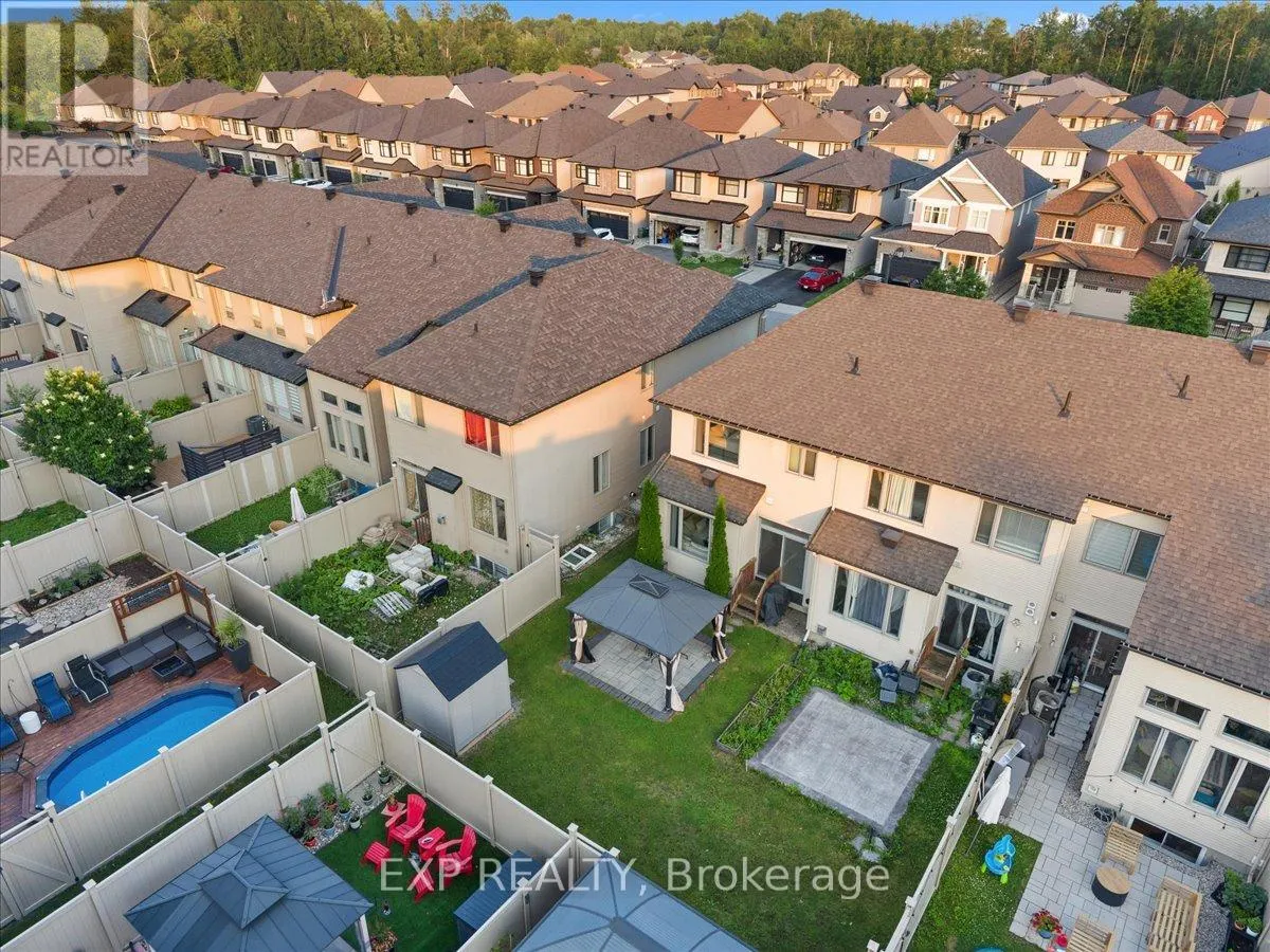 255 SHINLEAF CRESCENT