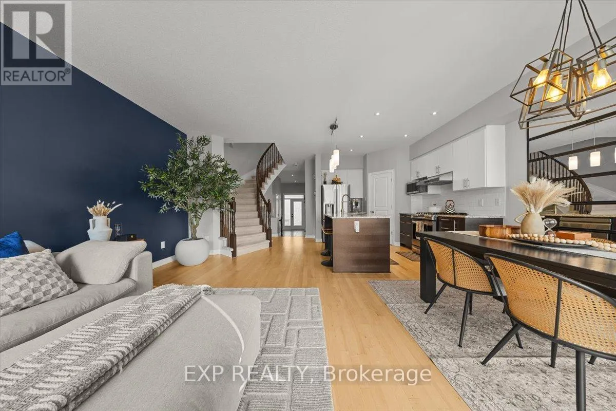 255 SHINLEAF CRESCENT