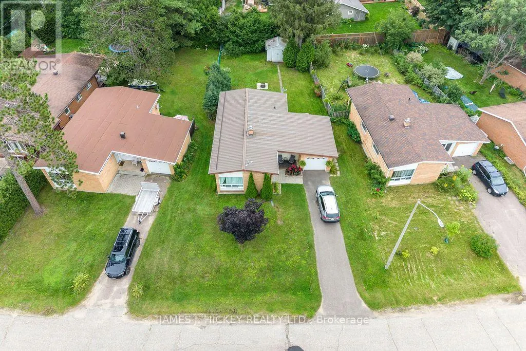 80 FRONTENAC CRESCENT